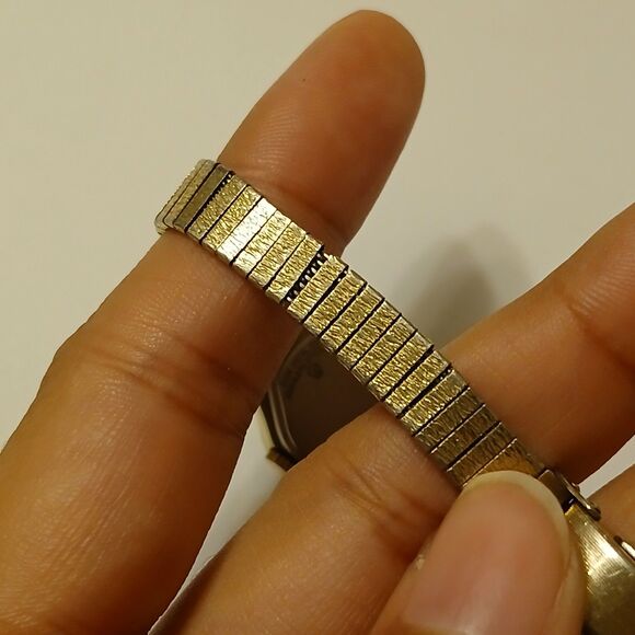 Vtg Waltham Women's Gold Tone 17 Jewels Manual Wind Analog Stainless Steel Watch - Picture 4 of 14